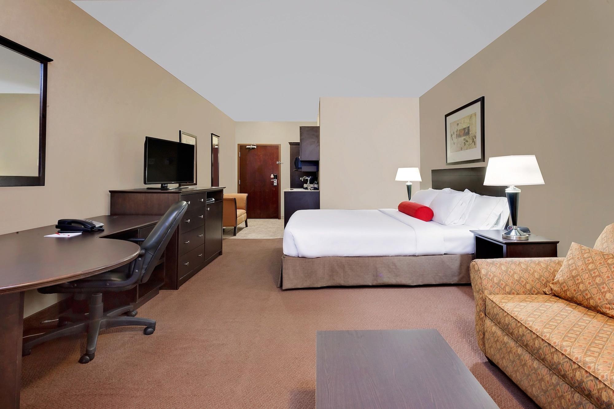 Ramada By Wyndham Camrose Hotel Екстериор снимка